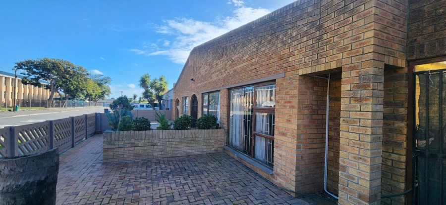 3 Bedroom Property for Sale in Bothasig Western Cape